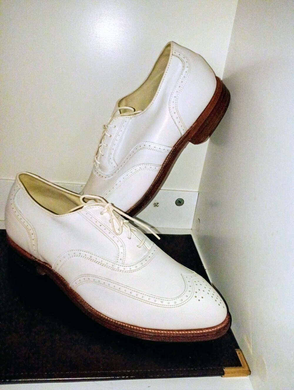 vintage FootJoy Classics white wingtip golf shoes